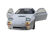Macheta 1985 Mazda RX-7 FC replica pearl white 1/24 sunet motor, faruri escamotabile cu led