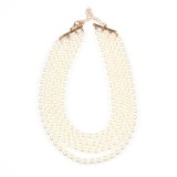 Colier elegant cu patru siraguri de perle si inchidere aurie