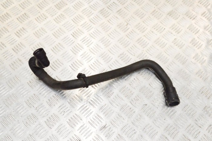 Furtun de lichid de răcire LAND ROVER RANGE ROVER EVOQUE L538 2013 OEM: BJ32-8274-AA 13514588