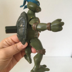 * Figurina Broscutele Ninja (Ninja Turtles), Leonardo, articulat, plastic, 12cm