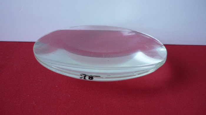 LUPA MARE, LENTILA, PLAN-CONVEX
