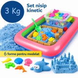 Nisip kinetic albastru, set 3 kg, 6 forme de modelat, cutie gonflabila 45x58 cm