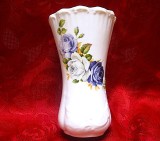 VAZA PORTELAN ENGLEZESC FINE BONE CHINA DECOR NUNTA DE ARGINT CU TRANDAFIRI 18CM