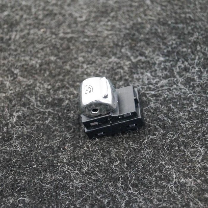 Buton geam ușă dreapta spate MINI COOPER F55 2014 OEM: 9354866 2479165