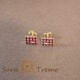 Cumpara ieftin Cercei pe Lobul Urechii cu Cristale Zirconia Rosii si Inchidere Fluturas, SaraTremo