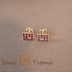 Cercei pe Lobul Urechii cu Cristale Zirconia Rosii si Inchidere Fluturas foto