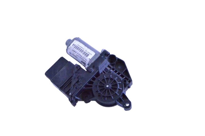 Motor macara geam ușă st&acirc;nga spate VW TOURAN 5T1 2016 OEM: 0130821567 17845262