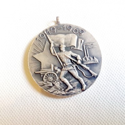 E325-Medalia comemorativa a unei unitati de lupta Armata Ungaria 50 ani 1919-69. foto