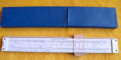 Rigla de calcul pentru mecanic de bord din aviatia militara in caseta originala foto