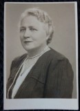 Fotografie, Femeie cu sirag de perle, 1941