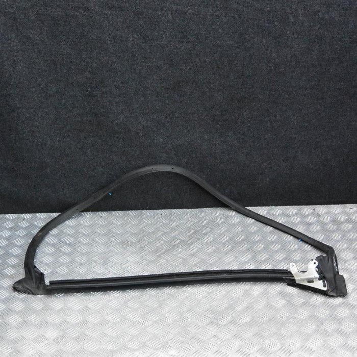 Garnitura ușă st&acirc;nga față LAMBORGHINI GALLARDO SPYDER 2011 OEM: 407837911 | 1918324