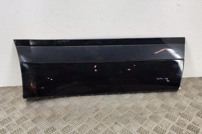 Bandou ușă dreapta spate LAND ROVER RANGE ROVER VELAR L560 2018 OEM: J8A2-274A48-B,J8A2-274A48-B-PIA-01,J8A2-274A48-BBW | 23570217