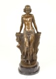 Dansatoare din buric-statueta din bronz cu un soclu din marmura BR-65