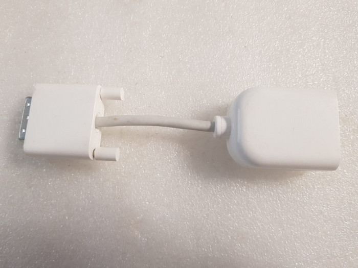 Adaptor Apple DVI to Video Adapter M9267G/A - poze reale