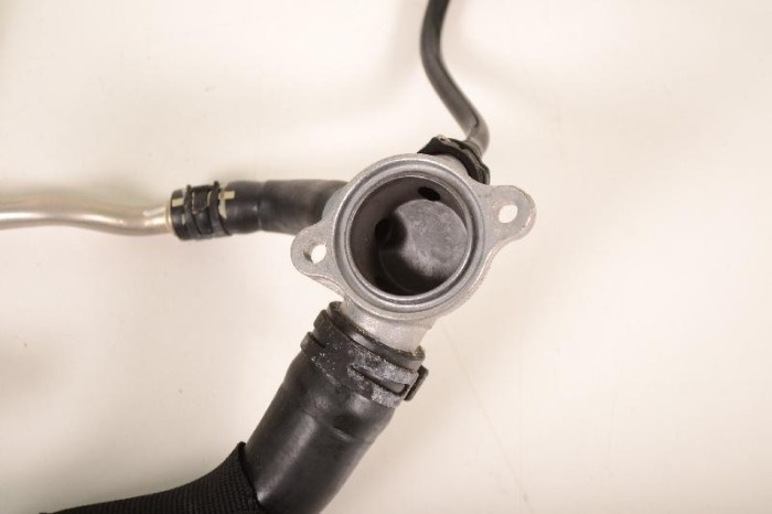 Furtun AUDI A4 Avant 8W5, B9 2016 OEM: 04L121133Q,04L122157BE 2658842