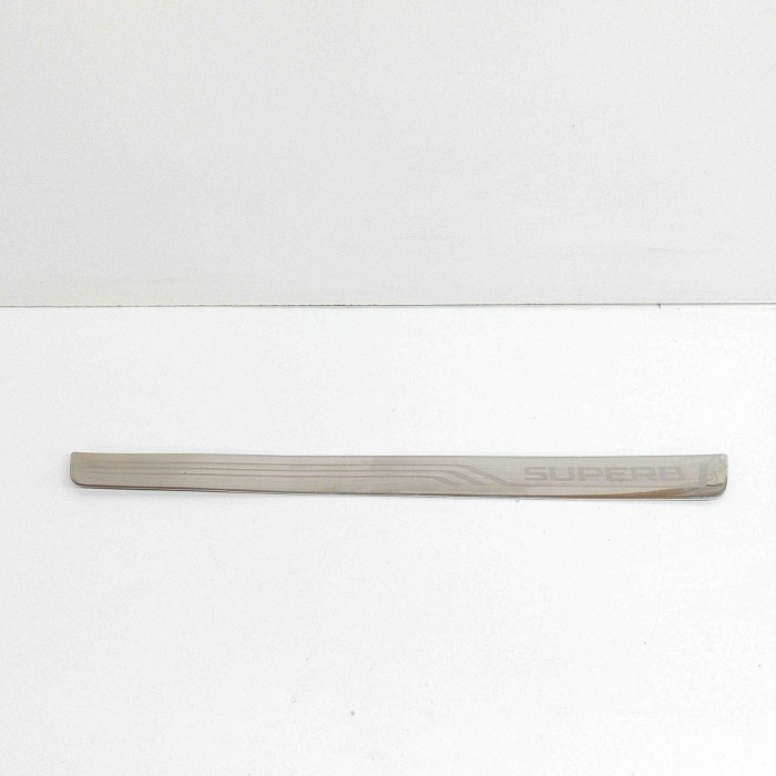 Ornament prag st&acirc;nga față SKODA SUPERB III 3V3 2018 OEM: 3V0853813D