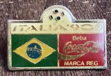 QW9 N9 72 - Insigna - tematica sport - fotbal - Campionatul Mondial Italia 1990 - steag Brazilia - reclama Coca Cola
