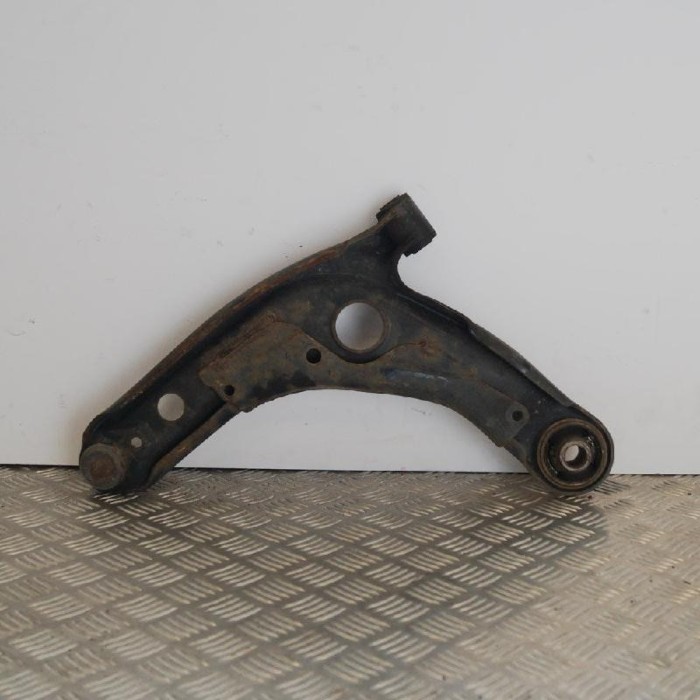 Braț inferior dreapta față TOYOTA VERSO S _P12_ 2013 2232816