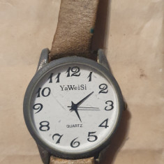 Ceas nefunctional vintage YaWeiSi Quarz, 37 mm