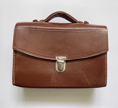 Gentuță din piele foto