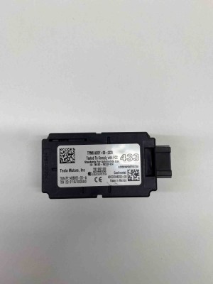 Modul de control presiune anvelope TESLA MODEL 3 2019 OEM: 1458965-00-A,A3C00046202 21672037 foto