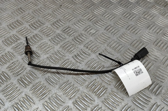Senzor de temperatură AUDI Q5 8R 2012 OEM: 03L906088FH | 22931341
