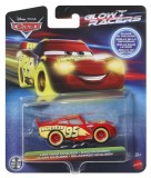 CARS GLOW RACERS MASINUTA METALICA FULGER MCQUEEN 1:55 SuperHeroes ToysZone, Mattel