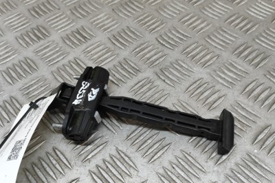 Limitator ușă dreapta față TESLA MODEL Y 2021 OEM: 1500682-00-B 30309408 foto