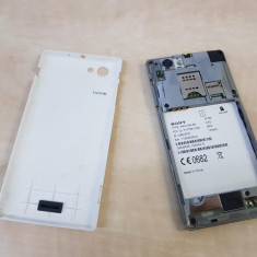 Sony Xperia J ST26 defect ( display crapat) pentru placa difuzor camera slot sim