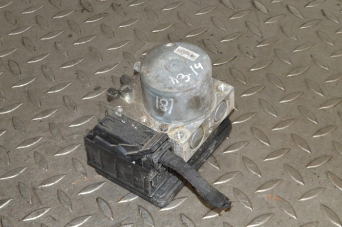 Pompa ABS SSANGYONG TIVOLI 2015 OEM: BE6003P801,48920-35001 13892316