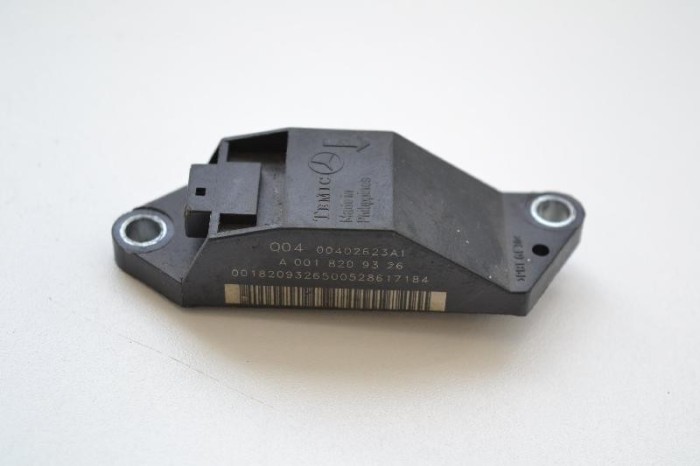 Senzor de impact st&acirc;nga spate MERCEDES-BENZ SL R230 2006 OEM: A0018209326 1939832
