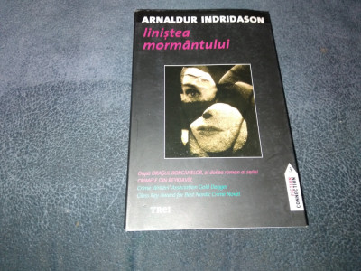 ARNALDUR INDRIDASON - LINISTEA MORMANTULUI foto