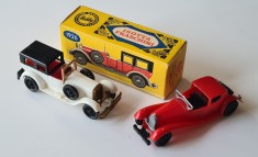 Lot 2 machete vechi de colectie Estetyka: masini de epoca din plastic, Isotta Fraschini 1926 &amp; Bugatti 1930, sc 1:43, fabricate in Polonia in anii &#039;80
