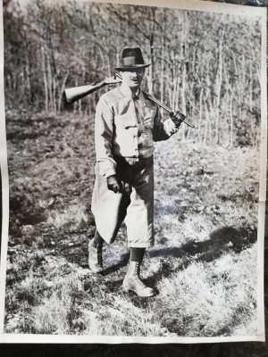 Regele Carol II la vanatoare, fotografie de presa, 4.09.1938, 18x22 cm foto