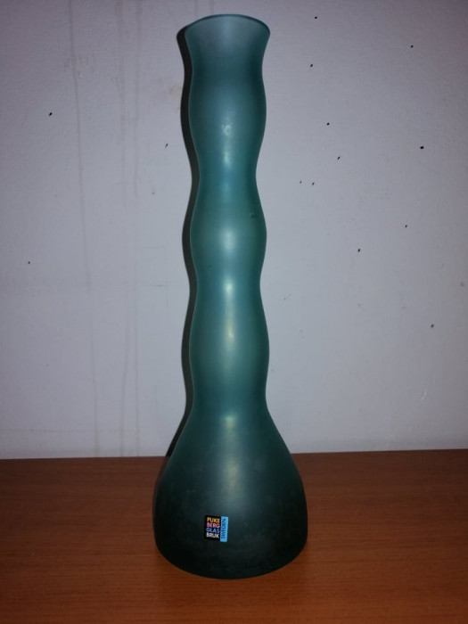 Vaza verde sticla Pukeberg Glasbruk Suedia 23 cm inaltime