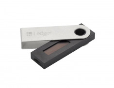 Portofel electronic Ledger Nano S, pentru monede virtuale Bitcoin, Ethereum si altele, gri foto