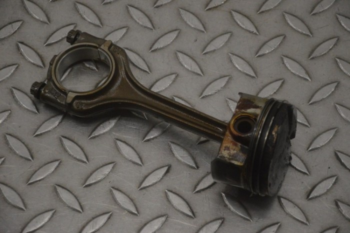 Piston VW POLO 6R, 6C 2014 OEM: 04EE 23418444