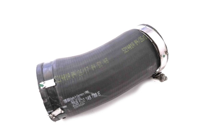 Furtun intercooler dreapta VW GOLF VII 5G1, BQ1, BE1, BE2 2017 OEM: 5Q0145792E