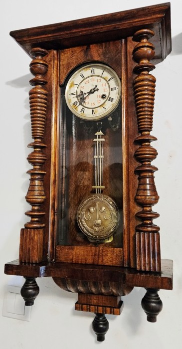 Ceas de perete cu pendula Junghans A08
