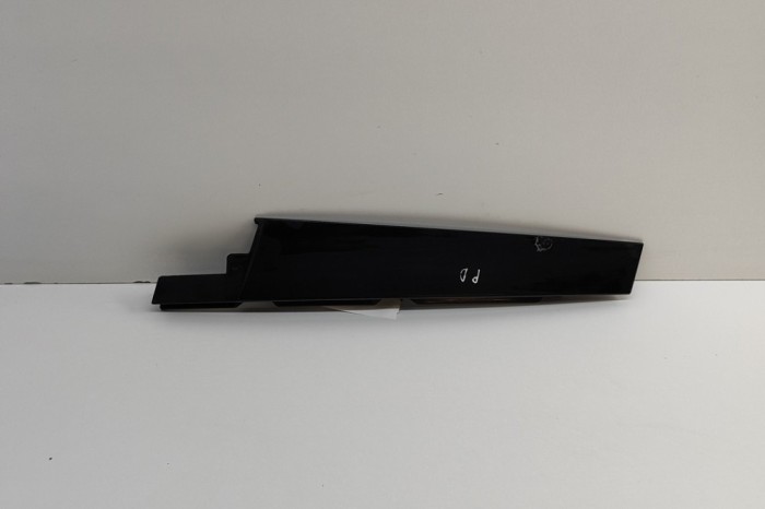 Ornament vertical ușă dreapta față VW PASSAT Variant B8 3G5 2020 OEM: 3G0837902AB 30435642