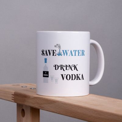 Cană personalizată &amp;quot;Save water, drink vodka&amp;quot; Termosensibila - Rosu exterior foto