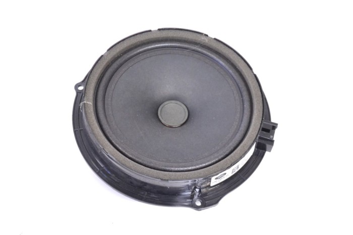 Difuzor ușă dreapta față JAGUAR E-PACE X540 2018 OEM: JJ32-18808-AA 12166019