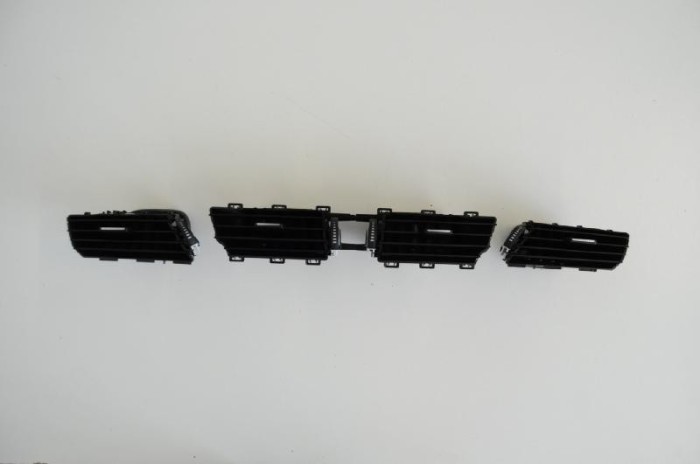 Gura de ventilație planșa de bord BMW X1 F48 2015 2109309