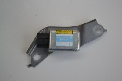 Senzor de impact dreapta spate LEXUS RX _U3_ 2007 OEM: 89833-48020 1486200 foto