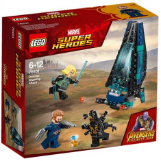 Set de constructie LEGO Marvel Super Heroes Atacul Transportorului de Trupe Outrider foto