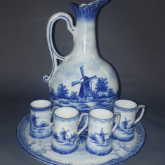 Wadi - Kisan Tee - Liqueur, ceramica de tip Delft (tava, ulcior si patru pahare)