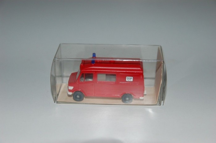 bnk jc Wiking 20605 Mercedes FEUERWEHR RTW - 1/87