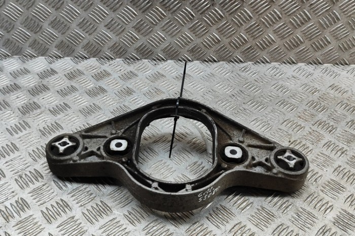 Suport diferențial spate BMW 3 F30, F80 2015 OEM: 2284774 | 31313505