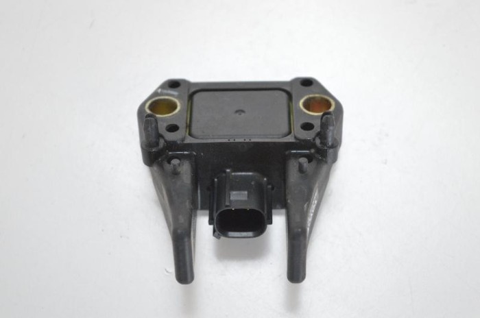 Senzor de impact dreapta față LEXUS RX _U3_ 2005 OEM: 89173-45050 1946167