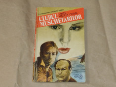 JAMES HADLEY CHASE - CLUBUL MUSCHETARILOR foto